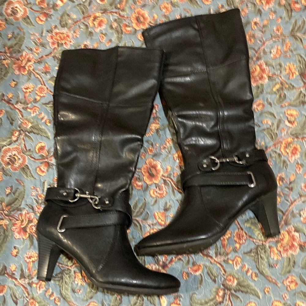 NIB Life Stride black heel boots